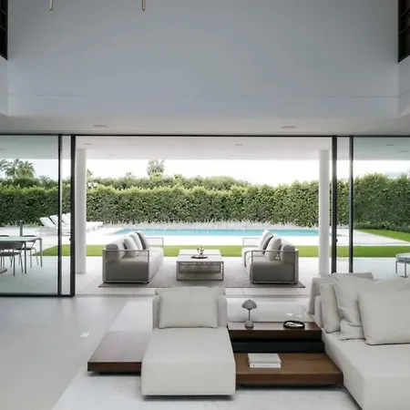 Villa Luna Marbella Near Puerto Banus