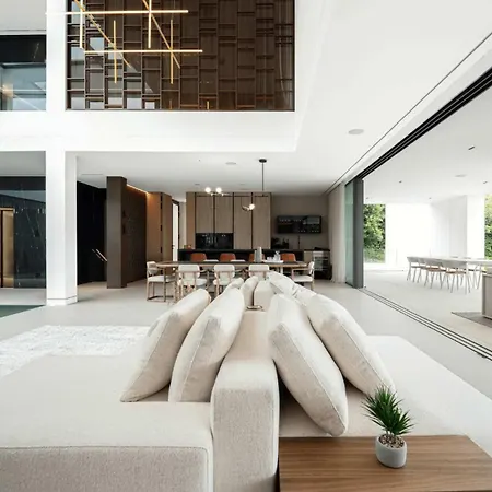 Villa Villa Luna Marbella Near Puerto Banus Marbella
