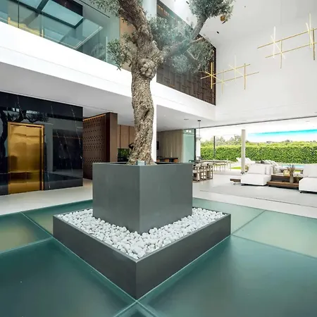 Villa Luna Marbella Near Puerto Banus